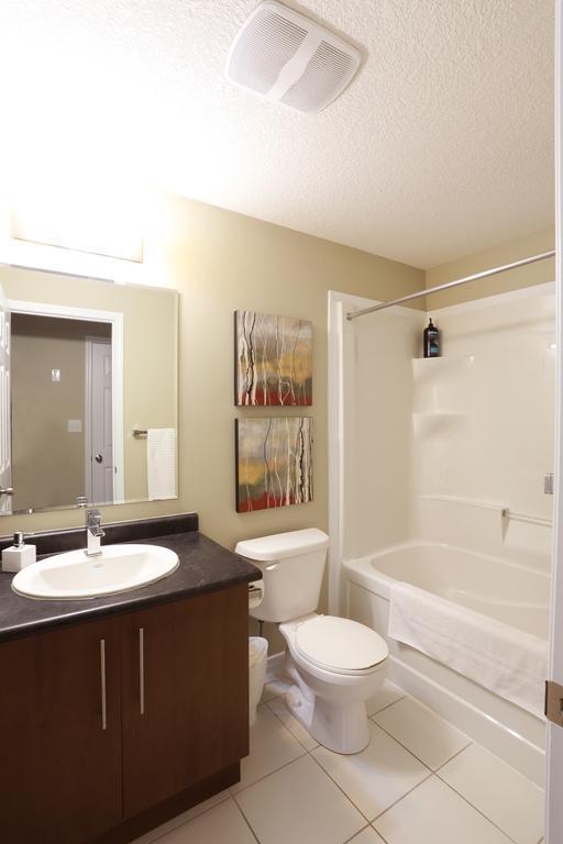 Boardwalk Homes - Executive Townhomes Kitchener Værelse billede